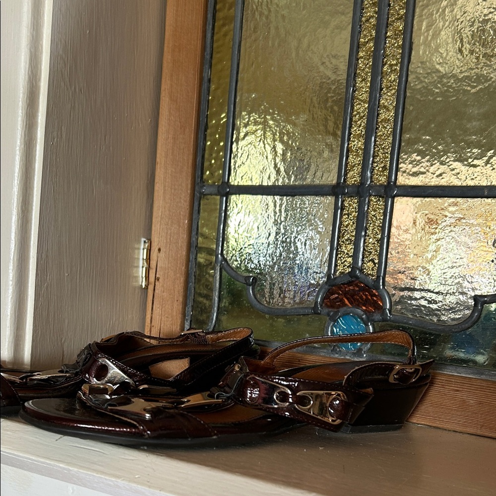 Sofft Brown Leather Sandals with Metallic Accents - Picture 5 of 6